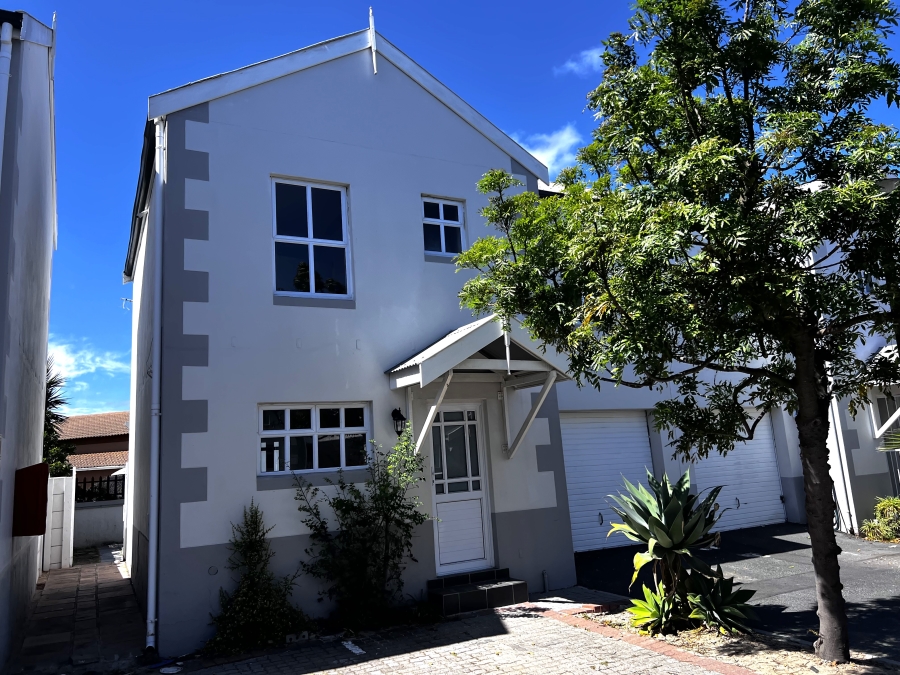 To Let 3 Bedroom Property for Rent in Parklands Western Cape